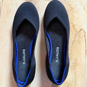 Rothy's Women's Black and Blue Flats